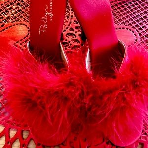 VINTAGE VALENTINE OSTRICH MULES OH BABY❤️size 9